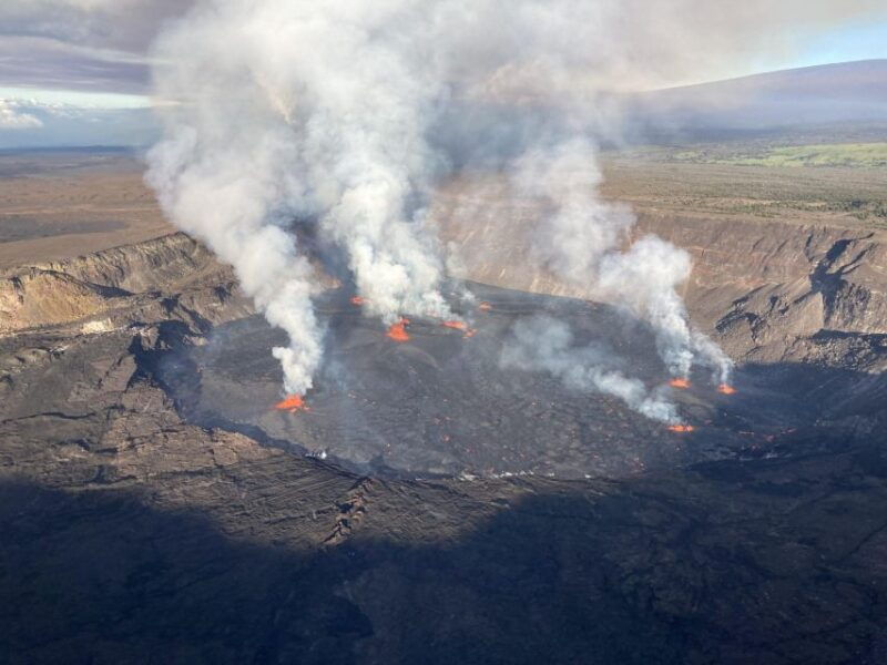 From Big island-Volcanoes & waterfall tour in a small group - The Experience from the Traveler’s Perspective