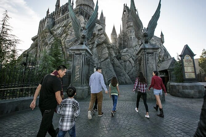 LA: Celebrity Homes & Universal Studios Hollywood Package - CityWalk and Additional Attractions