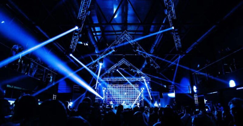 Las Vegas Private Party Bus Club Crawl - The Benefits of a Private Group