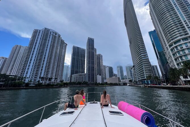 Miami Beach Luxury Yacht Adventure: Explore Stunning Coastline - Practical Tips for Booking and Enjoying Your Yacht Adventure