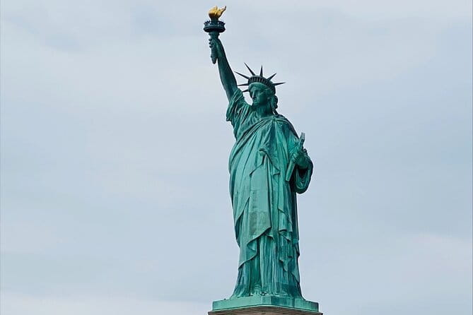 NYC: Empire State, Statue of Liberty, & Hop-on Hop-off (Save 25%) - Who Should Consider This Tour?