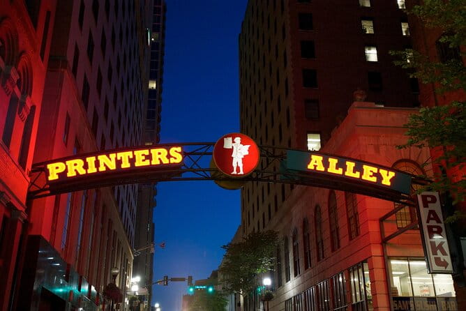 90-Minute Legends of Music City Guided Historical Walking Tour - The Guide Experience: Enthusiasm Meets Expertise
