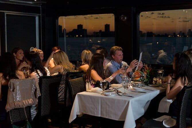 Chicago Premier Dinner Cruise on Lake Michigan - FAQ