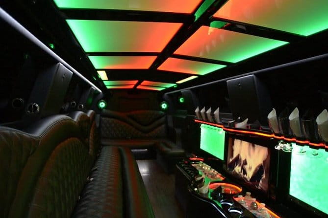 Luxury Party Bus Limo in Miami - Who Would Love This Service?