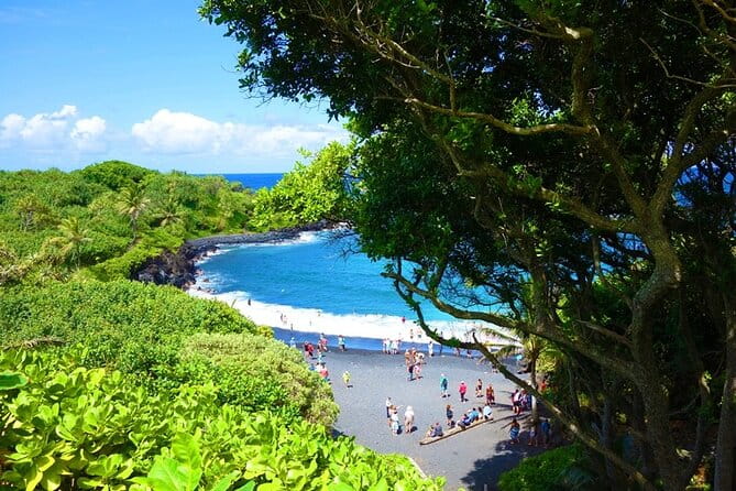 Road to Hana Rainforest, Black Sand Beach, Waterfalls & Lunch - FAQ