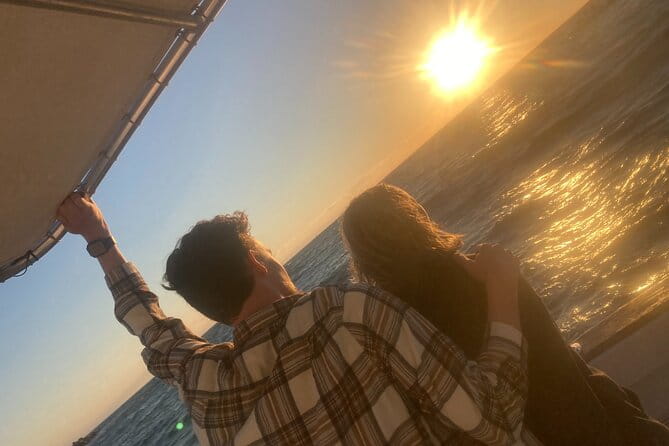 2 Hour Private Dolphin Sightseeing Tour - Who Should Consider This Tour?