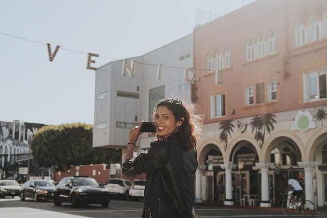 The Best Private Tour of Los Angeles in a Luxurious Vehicle - FAQs