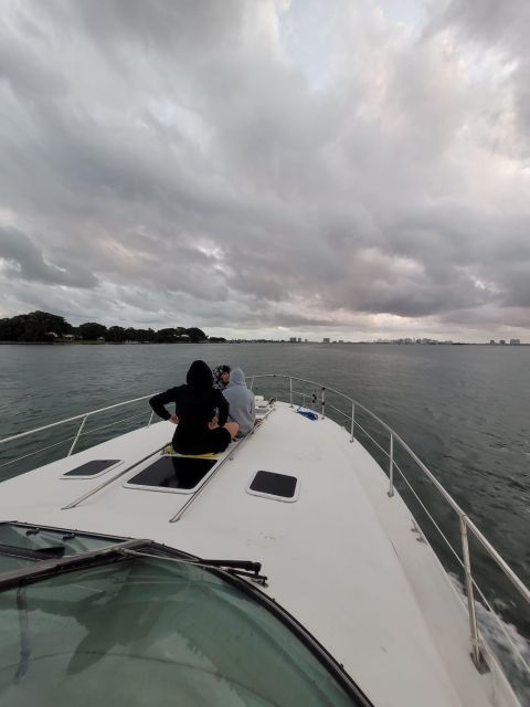 Yacht cruise Biscayne Bay, Miami Beach and Sand bar. 42Ft - Final Verdict