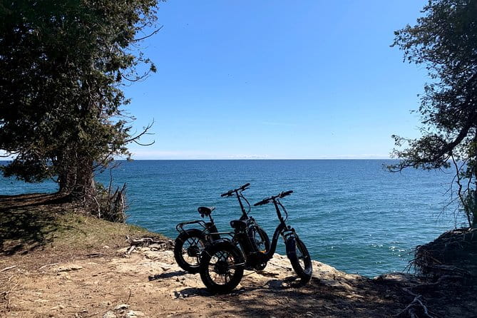 Cave Point Fat Tire E-Bike Tour - Key Points