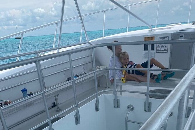 Day Tour Glass Bottom Boat In Islamorada - Key Points