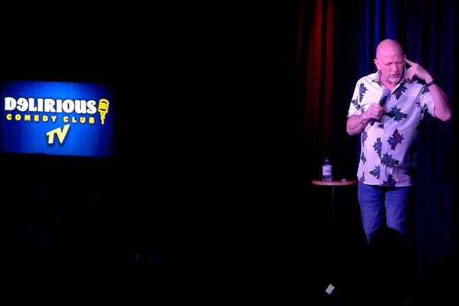 Delirious Comedy Club At Hennessey's Tavern Downtown Las Vegas - An In-Depth Look at the Comedy Night Experience