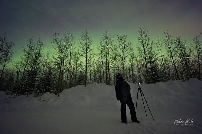 Face The Outdoors Northern Lights Tour Solo Traveler - Key Points