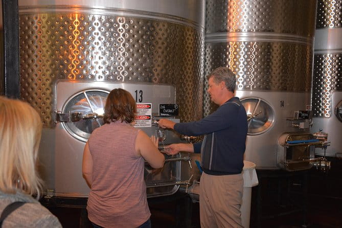 Guided Wine Tasting Tour of Temecula - An In-Depth Look at the Temecula Wine Tour