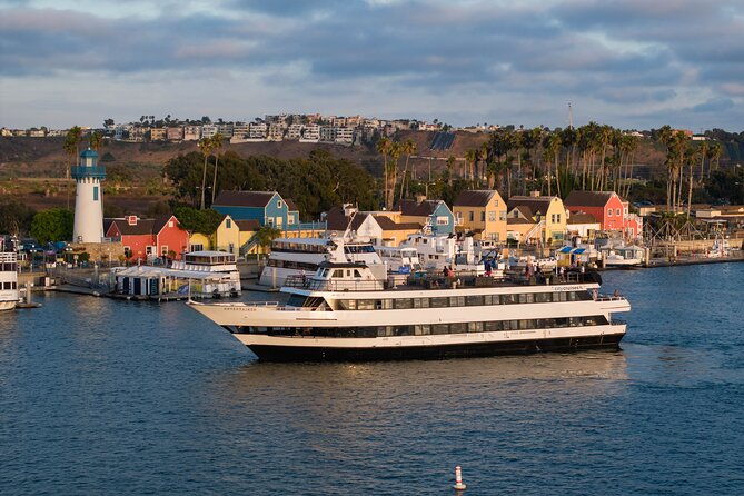 Los Angeles Premier Dinner Cruise from Marina del Rey - An in-depth look at the Los Angeles Dinner Cruise experience