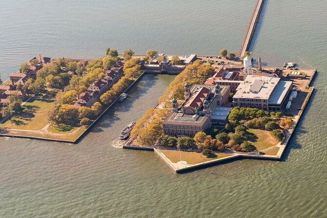 Manhattan Helicopter Tour from Westchester (Shared) - Key Points