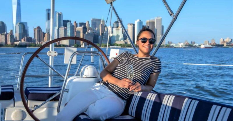 NYC: Private Champagne Sail to the Statue of Liberty - Key Points