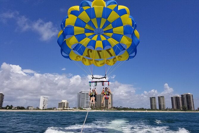 Parasailing Activity in West Palm Beach - An Overview of the Parasailing Experience in West Palm Beach