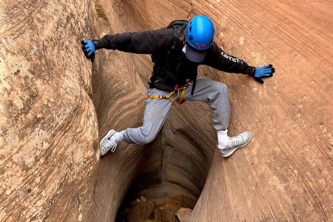 Private 5-7 Hour Canyoneering Day Tour in Moab - Key Points