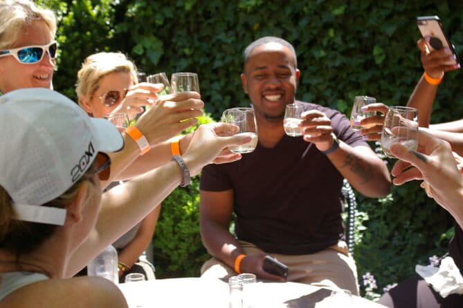 Private Guided Wine Country Bike Tour in Mattituck - Key Points