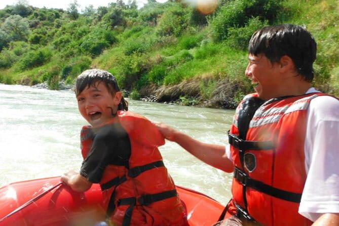 Red Canyon River Trips 7 Mile Whitewater Rafting 9am Daily - Key Points