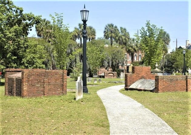 Spooky Savannah Haunted History Tour - Spooky Savannah Haunted History Tour: An In-Depth Look