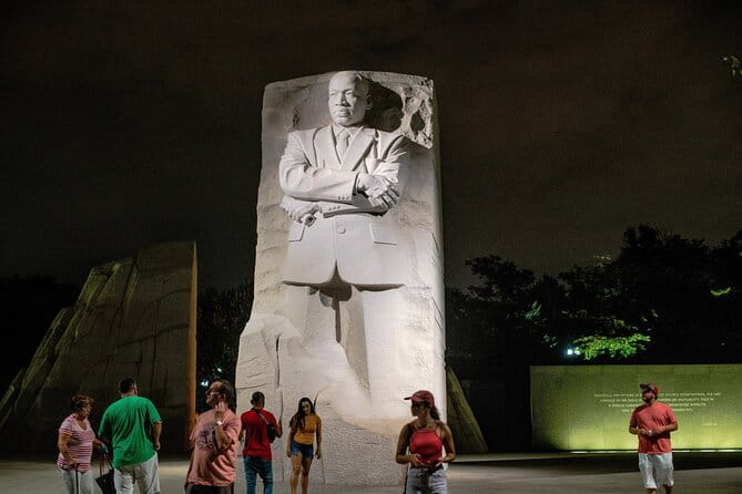 Washington DC Night-Time City Bus Tour with Optional Mount Vernon - Why Consider a Night Tour?
