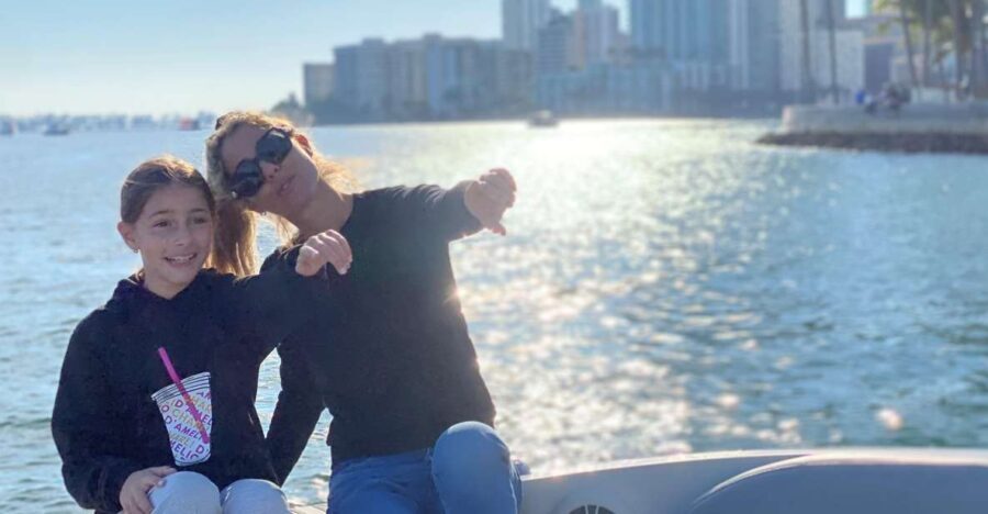 1 hour Miami Private Boat Ride with champagne and captain - Authentic Reviews and Insights