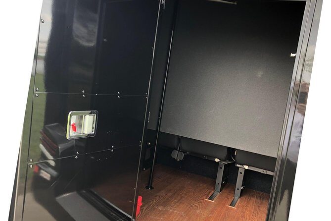 11 Passenger Executive Van: New Orleans Airport or Hotel Transfer - The Real Experience: Balancing Comfort and Service