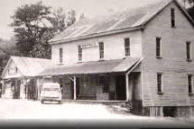 2-Hour Helen Haunts and History Walk Tour - Who Will Love This Tour?