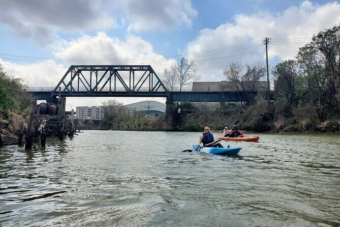 2-Hour Houston Skyline Tour - A Deep Dive into the Houston Skyline Kayak Tour