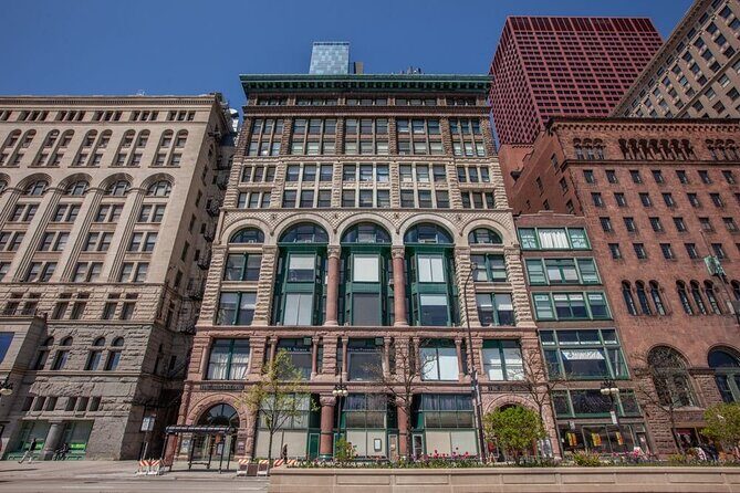 3 Hours Chicago Architecture Tour - Skyscrapers and Photo Ops - Harold Washington Library Center: A Gothic Marvel