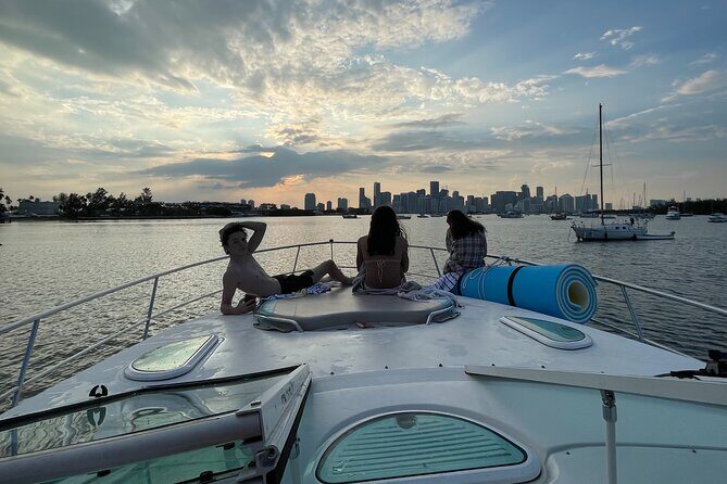 37ft Private Captained Yacht Rental - Up to 13 Happy Guests - Why Choose This Yacht Tour?