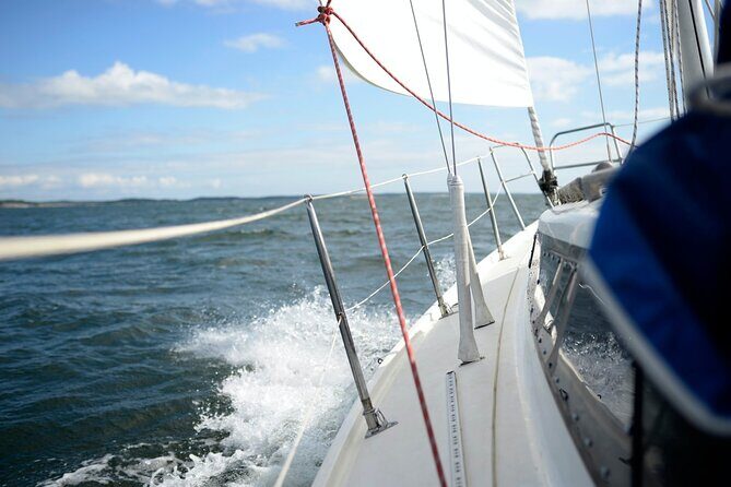 4 hours Sailboat Tour for 2 people along the Los Angeles Coastline - Who Should Consider This Tour?