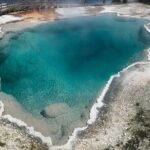 5 Person Full Day PRIVATE Yellowstone Tour- Picnic, Binoculars, Scope, Huge Van - Who Should Consider This Tour?