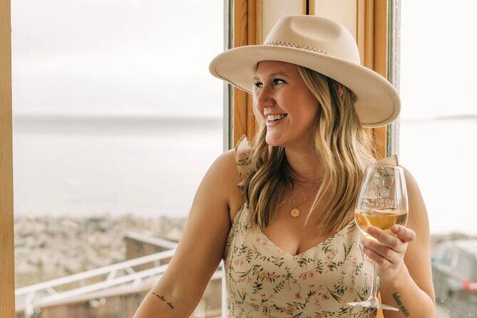 Andie's NON BUS 4-winery Traverse Leelanau Peninsula Wine Tour - The Practicalities: What to Expect
