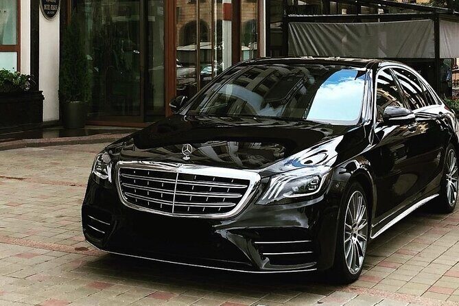 Arrival Private Transfer: Las Vegas Airport LAS to Las Vegas in Luxury Car - The Sum Up