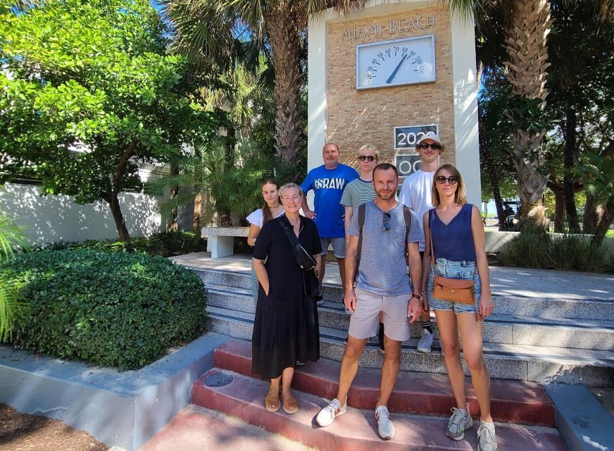 Art Deco Tour of South Beach in French - An In-Depth Look at the Art Deco Tour