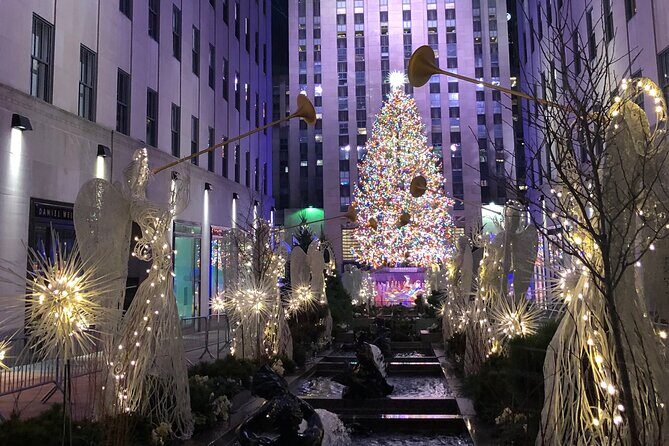 Artful Holiday Lights & Sights - The Value of This Holiday Tour