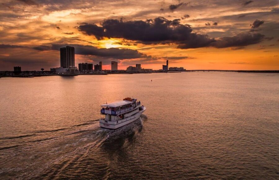 Atlantic City: Happy Hour Cruise - The Itinerary: A Relaxed, Social Voyage