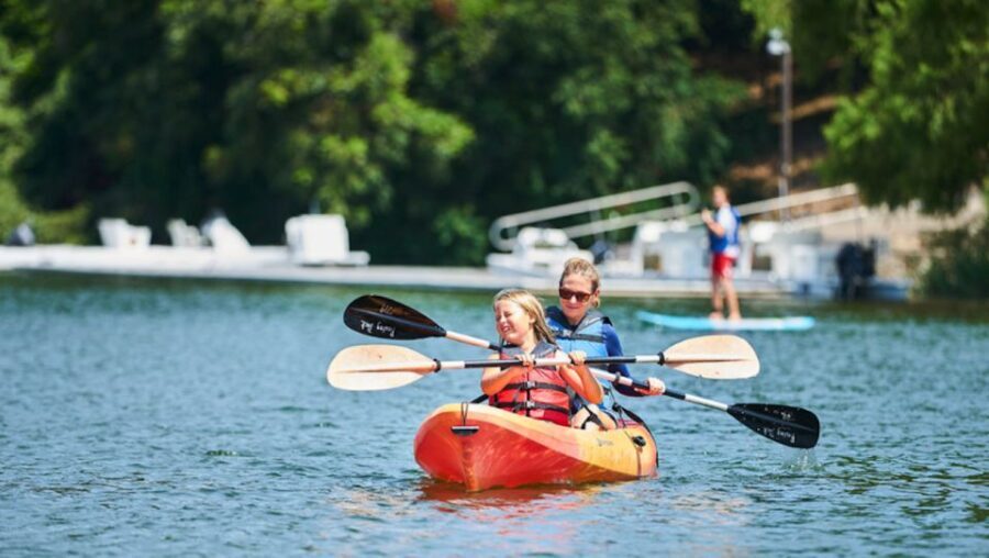 Austin: Congress Avenue Sunset Bat Kayaking Tour - The Itinerary in Detail