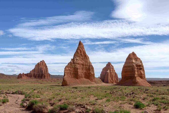 Capitol Reef Private Tour in Cathedral Valley and Bentonite Hills - Who Is This Tour Best For?
