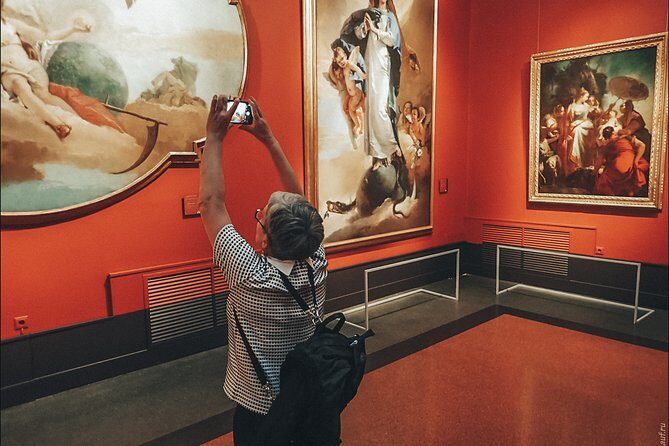 Chicago Foods Tour with The Loop, Skyline, Millennium Park - The Experience: What Sets It Apart