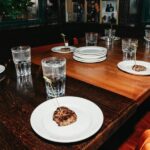 Chicago: Gangsters and Food Tasting Walking Tour - In-Depth Look at the Experience