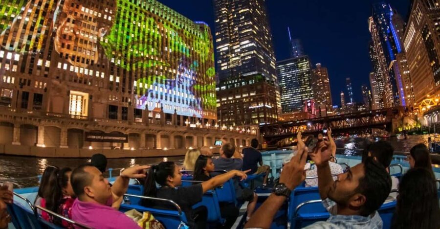 Chicago: Historic Gangsters & Ghosts Night Cruise - Exploring the Itinerary and Experience in Detail