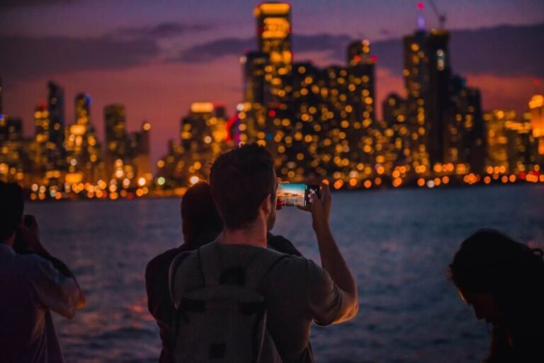 Chicago: Narrated River and Lake Cruise by Night - FAQ