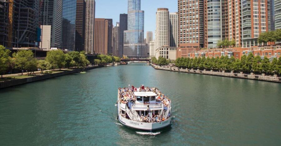 Chicago River: 1.5-Hour Guided Architecture Cruise - Who Will Love This Tour?