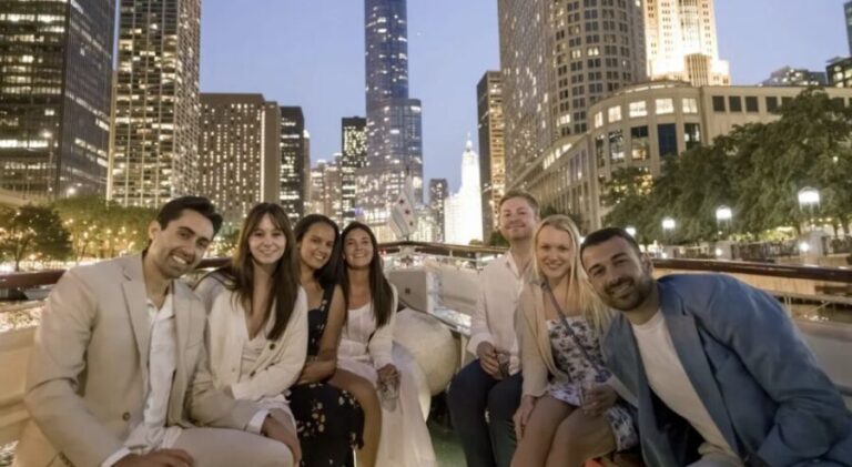 Chicago River: Guided Sunset Cocktail & Architecture Tour - Who Would Love This Experience?
