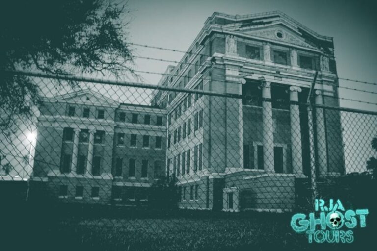 Corpus Christi: Guided Ghost Tour - The Authenticity and Fun Factor