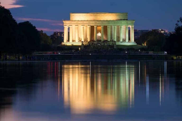 DC: Monuments & Memorials Sunset Tour by Open-top Bus - Who Will Love This Tour?