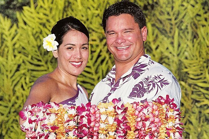 Deluxe Orchid Lei Greeting (Maui, Kahului Airport, OGG) - How This Greeting Enhances Your Maui Arrival